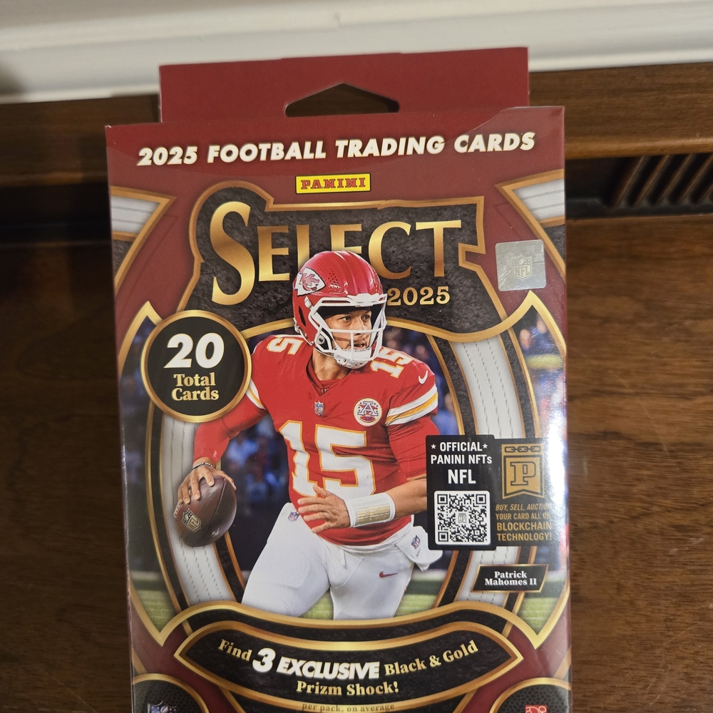Panini Select 2025 Football Pack - Red & Gold Design